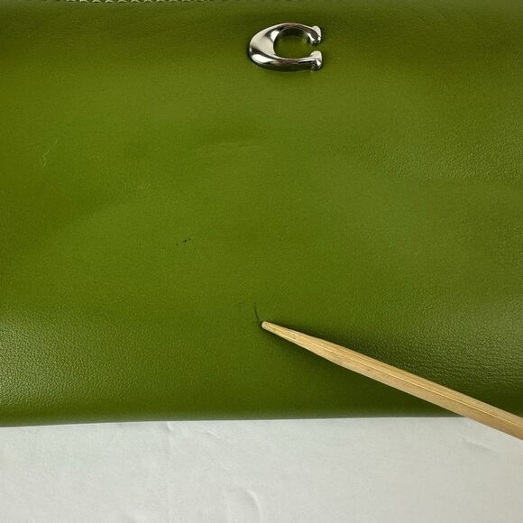COACH Smooth Leather Skinny Snap Tab Slim Wallet Dark Lime Green CH823 Used - Picture 2 of 14
